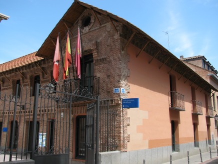 Centro Cultural Villa de Barajas, casco histórico, mercadillo solidario
